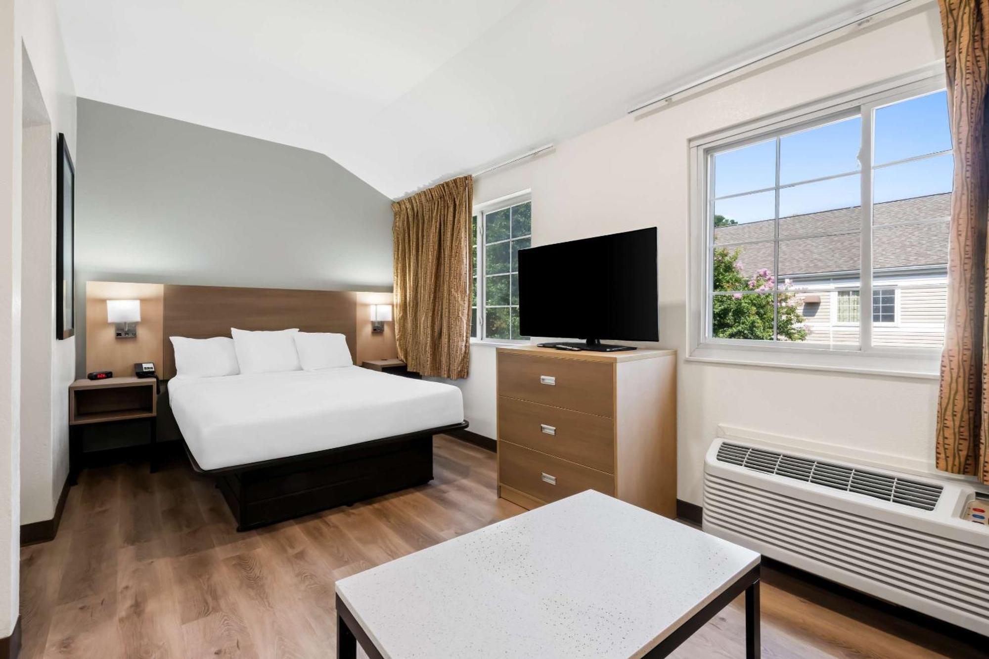 Mainstay Suites Raleigh North Eksteriør billede