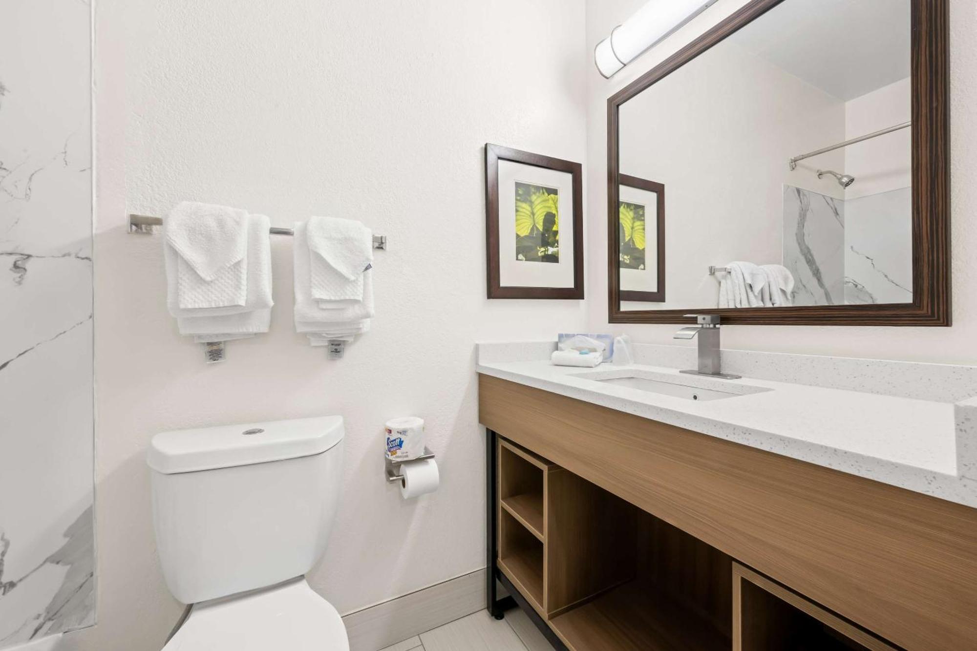 Mainstay Suites Raleigh North Eksteriør billede